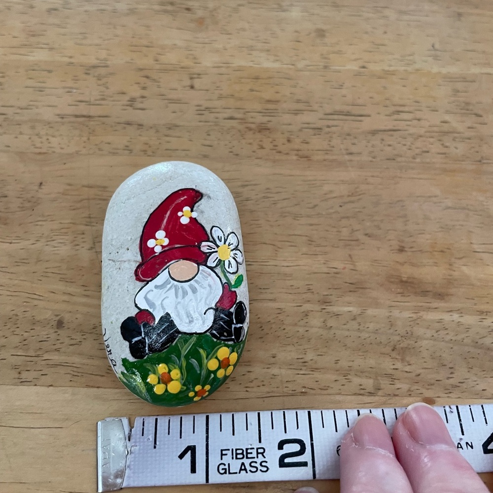Hand crafted painted daisy gnome rock white red black yellow green gray garden - Picture 8 of 11